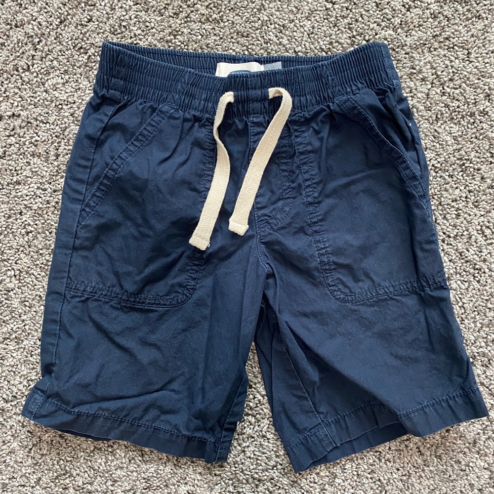 Boys Old Navy navy blue shorts